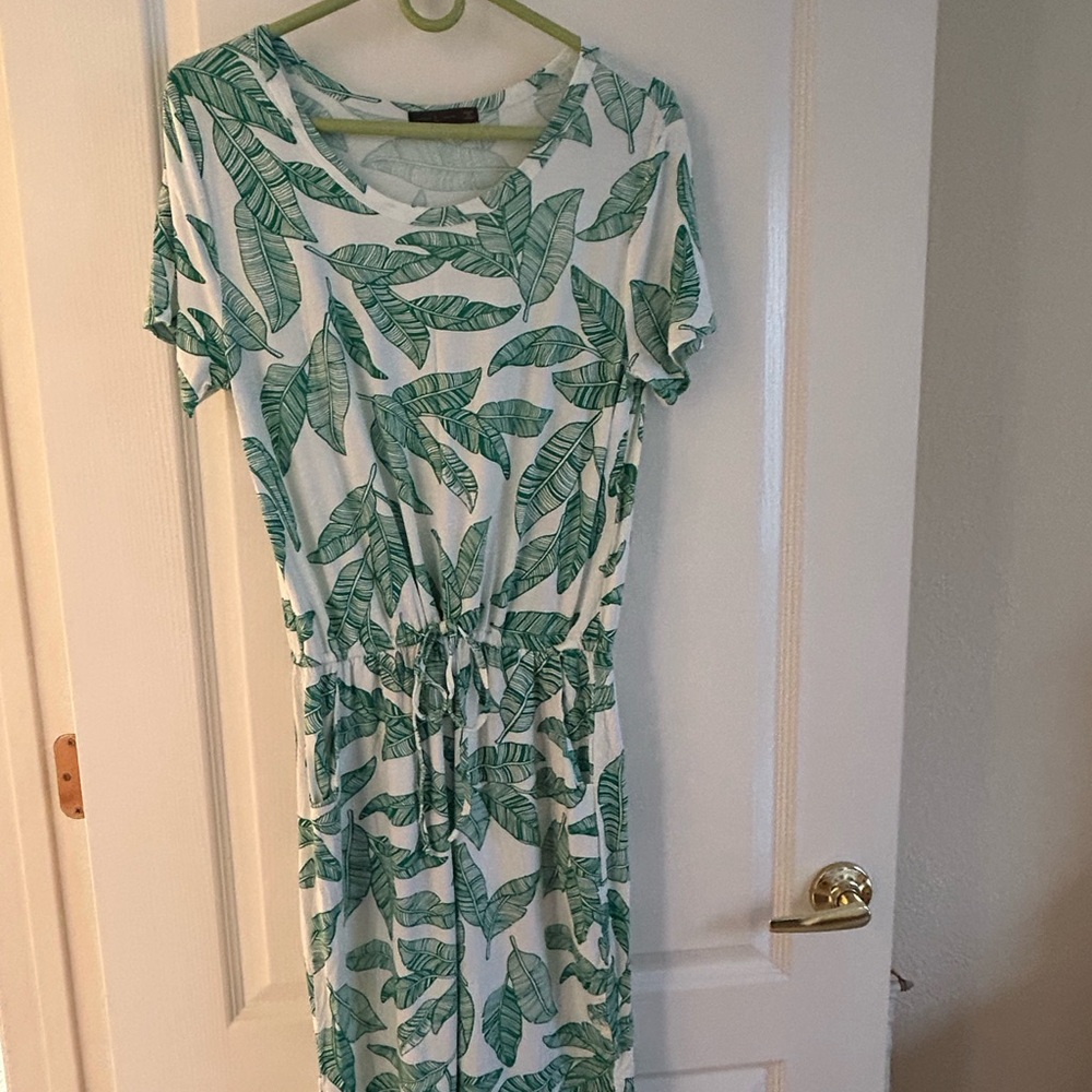 White and Green Midi Sundress with Crew Neck